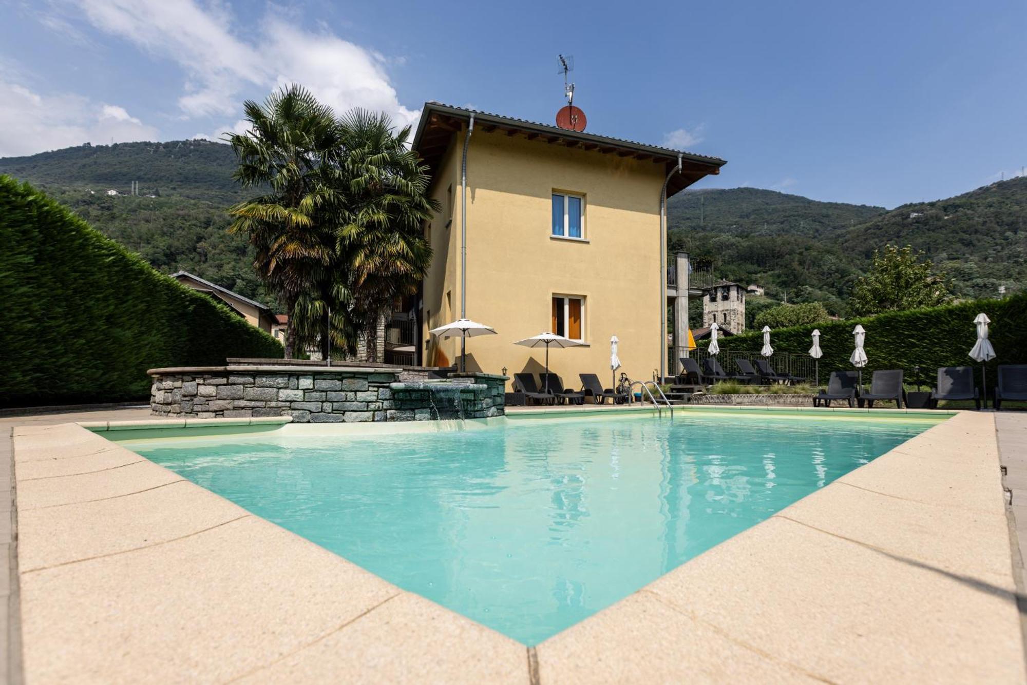 Spluga "Relax & Apartaments" By Alfio Colombo Сорико Экстерьер фото